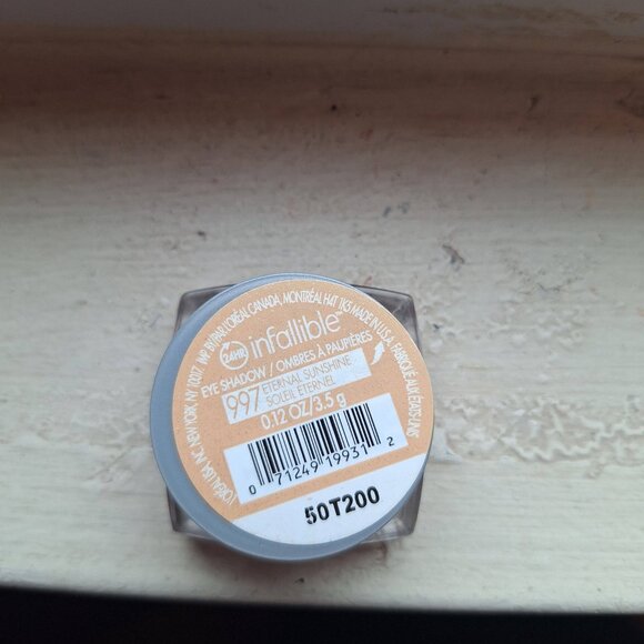 ✨ L’Oréal Infallible 24HR Eyeshadow – Eternal Sunshine (997) ✨ - Picture 2 of 2